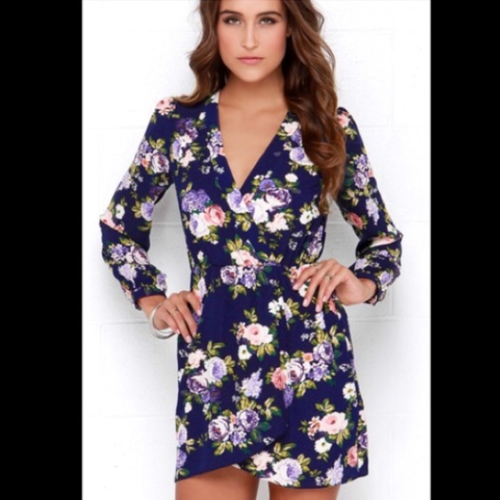 NEW With 🏷 Lulus Dress!! Size Small